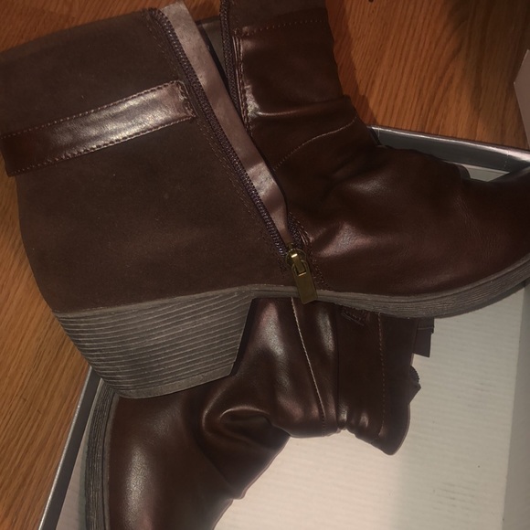 Boots - Picture 2 of 2